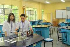 Junior-High-School-Science-Laboratory2